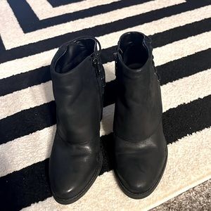 Jessica Simpson Black Leather Ankle Booties with Side Zipper